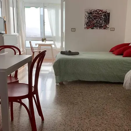 D-espacios Elevados 2 דירה